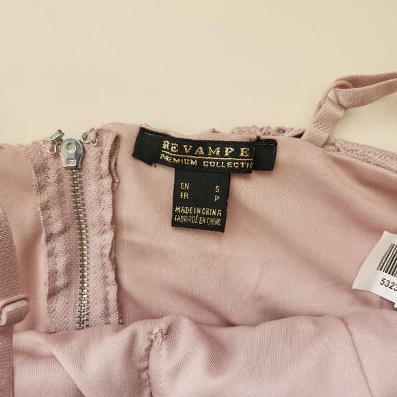 💋3/$20 Revamped Boustier-Style Crop Top - Picture 3 of 3